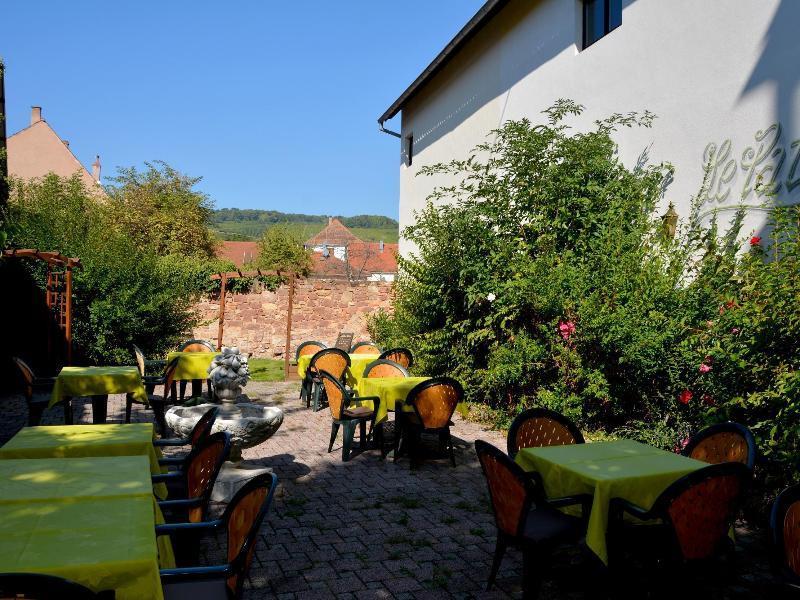 Logis Hotel Du Centre - Halte Ideale En Cyclotourisme Avec Garage A Velos Clos Molsheim Bagian luar foto
