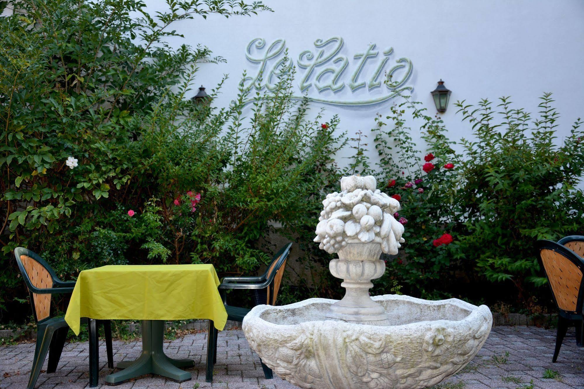 Logis Hotel Du Centre - Halte Ideale En Cyclotourisme Avec Garage A Velos Clos Molsheim Bagian luar foto