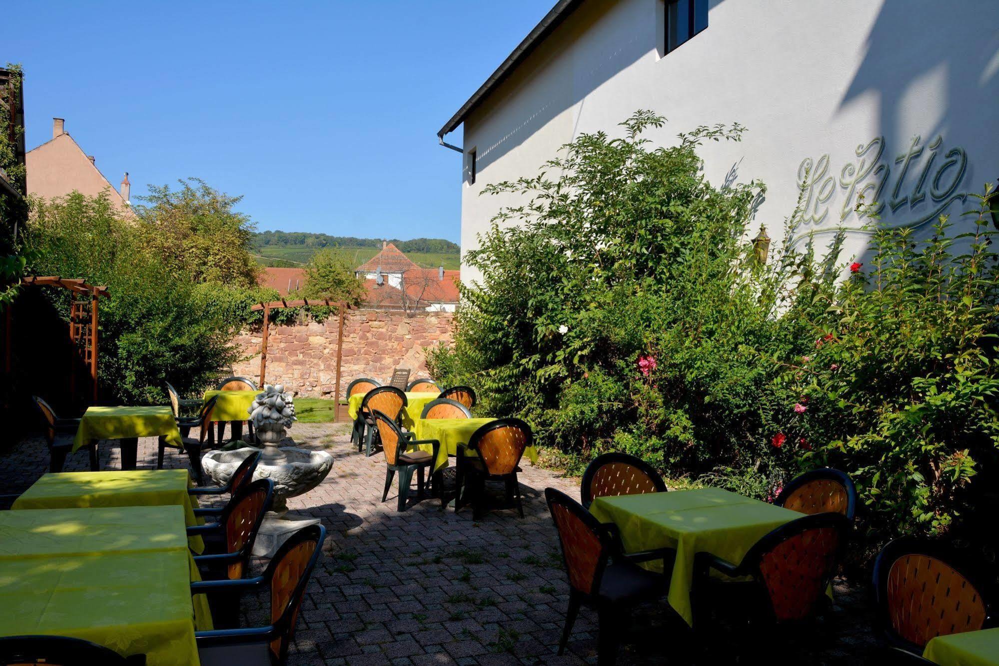 Logis Hotel Du Centre - Halte Ideale En Cyclotourisme Avec Garage A Velos Clos Molsheim Bagian luar foto